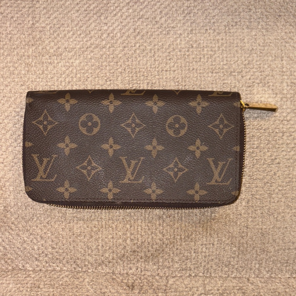 Louis Vuitton Monogram Zippy Wallet Brown and Gold